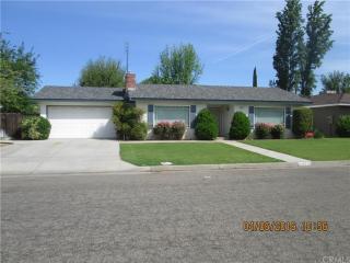 2813 Willow Dr, Madera CA  93637-4163 exterior