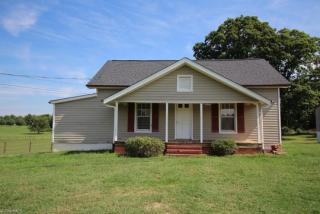 2111 Old Hollow Rd, Walkertown, NC 27051-9701