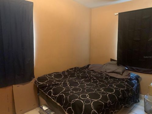 927 Hacienda Ct, Orlando FL  32808-7019 exterior