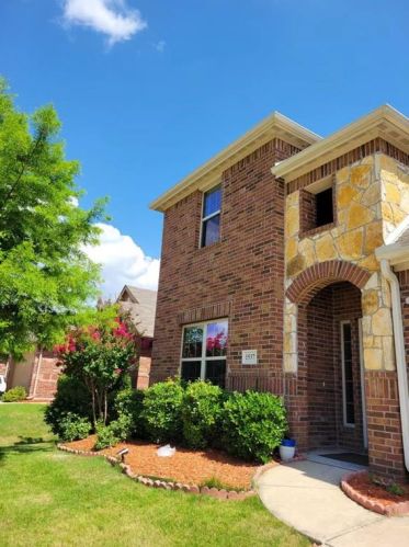 1537 Castle Creek Dr, Oak Point TX  75068-0170 exterior