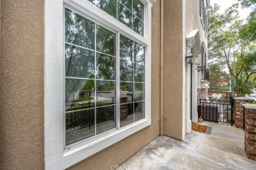 26848 Marina Point Ln, Santa Clarita, CA 91355-5206