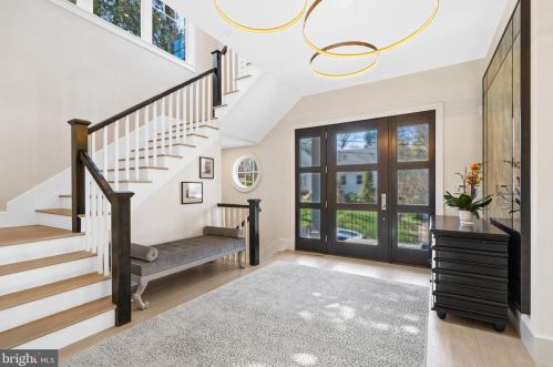 2361 King Pl, Washington, DC 20007-1030
