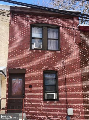408 Oak St, Norristown, PA 19401-4076
