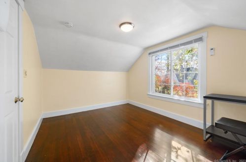 51 Riverview Ave, Groton CT  06340-3513 exterior