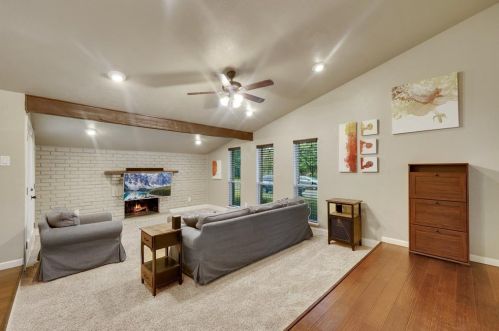 2017 Jennifer Ct, Carrollton TX 75007-3528 exterior