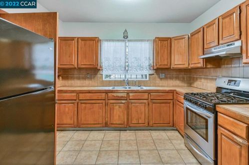 1179 Brunswick St, Daly City CA  94014-1105 exterior