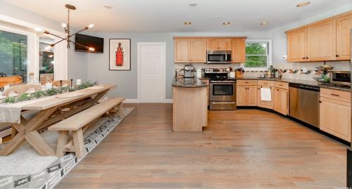 168 Connetquot Rd, Oakdale NY  11769-2118 exterior