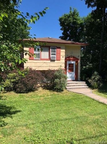 95 Conger Ave, Congers, NY 10920-1924