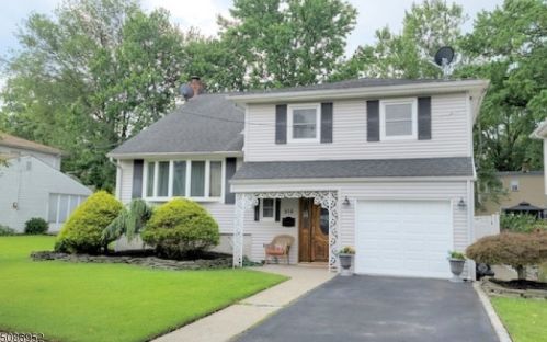 916 Rayhon Ter, Rahway NJ  07065-2153 exterior