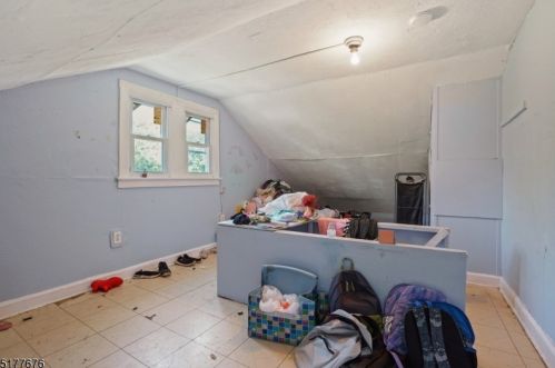 266 Hills Pl, Trenton NJ  08611-2811 exterior