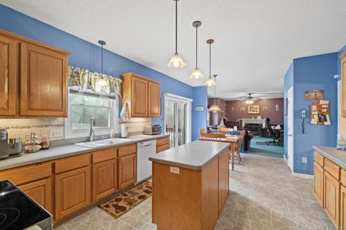 3 Killen Rd, Wallingford CT  06492-2697 exterior