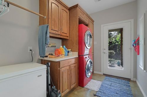 707 Main St, Waxahachie TX  75165-3233 exterior