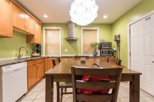 22 Veazie St, Providence RI  02908-2410 exterior