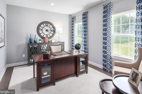 34 Winifred Dr, Hanover, PA 17331