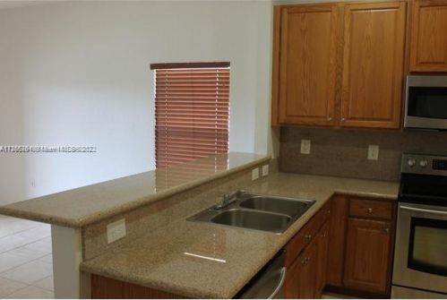 3006 138th Ave, Hollywood FL  33027-3936 exterior