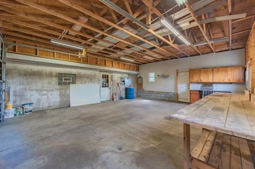 1008 Frank Ave, Jeannette PA  15644-1534 exterior