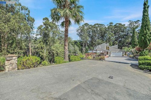 2982 Arthur Ct, Hayward, CA 94541-5629