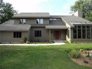 8820 Hill Ave, Holland, OH 43528-8901