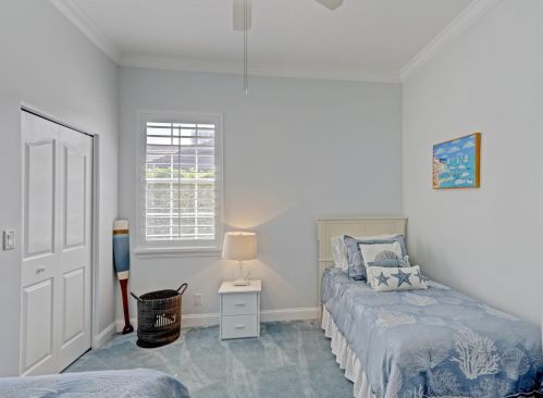 1241 Bimini Ln, West Palm Beach FL  33404-2770 exterior