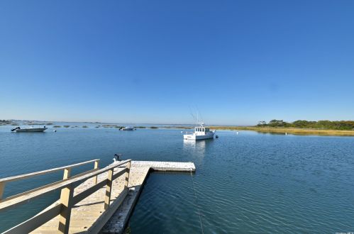 429 Cross Bay Blvd, Far Rockaway NY  11693-1056 exterior