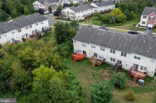 56 Green View Dr, Pottstown PA  19464-7501 exterior