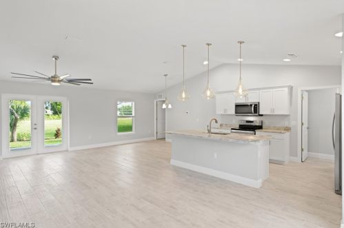132 25th St, Cape Coral, FL 33909-4272