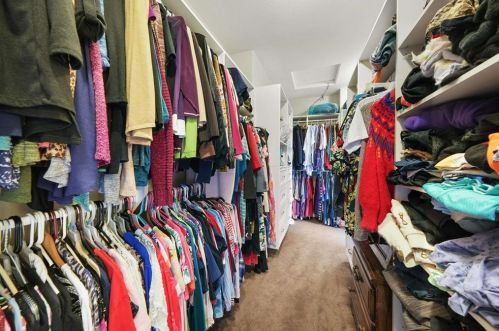 1050 Straightaway Ct, Oceanside CA  92057-1949 exterior