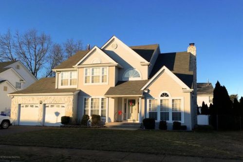 17 Cleveland Ave, Bricktown, NJ 08724-3437