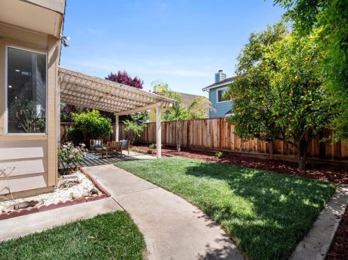 1253 Harefield Dr, San Jose CA  95131-3606 exterior