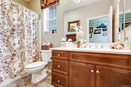 6787 Vanderbilt St, Chino CA  91710-1308 exterior