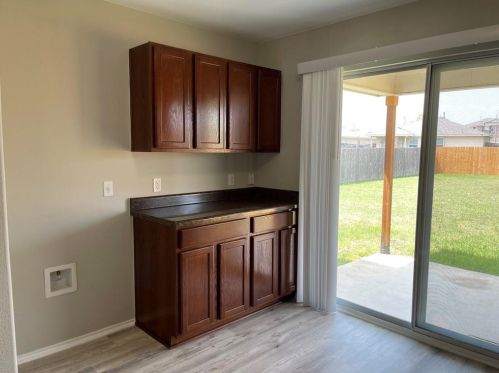 18336 Basketflower Bnd, Webberville TX  78621-6065 exterior