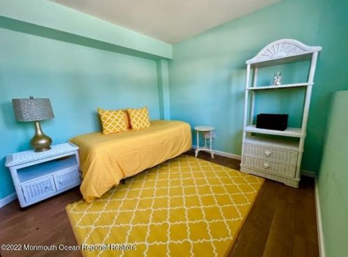 314 Fort Ave, Pelican Island NJ  08751-1410 exterior