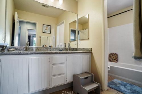 23301 Anacapa Ln, Santa Clarita CA  91354-4911 exterior