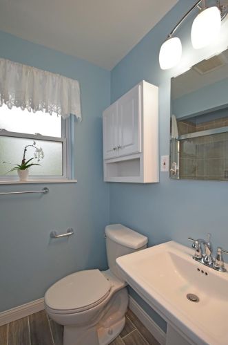 2415 Beechmont Ave, Cincinnati OH 45230-2030 exterior