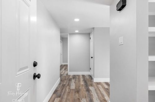 2713 Cambria Ave, Bakersfield, CA 93304-5512