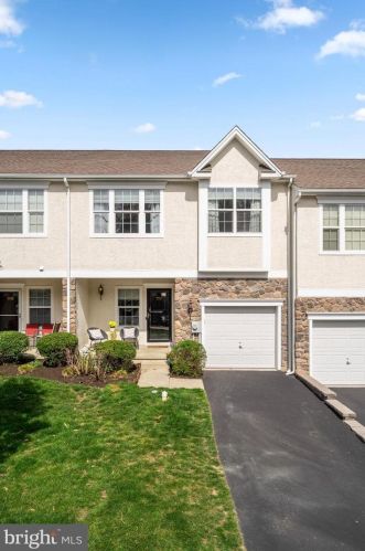 2747 Shelburne Rd, Downingtown, PA 19335-6016