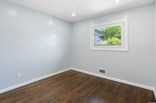 2512 April Ln, North Bellmore NY  11710-5113 exterior