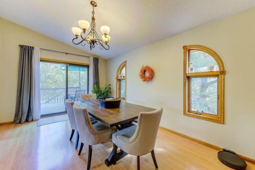 1116 Grandview Dr, Hudson WI  54016-1472 exterior
