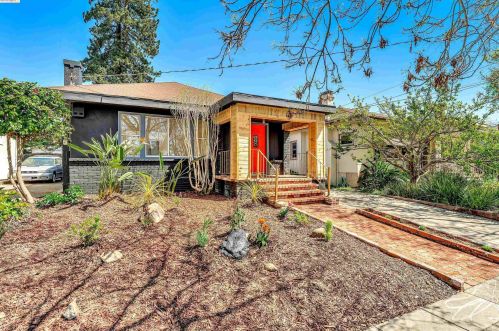 2520 Delmer St, Oakland, CA 94602-3019