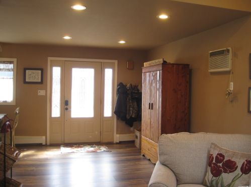 14 Deer Ln, North Wantagh, NY 11793-1808