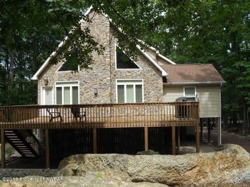 415 Tuscarora Dr, Hazle Township, PA 18202-9160