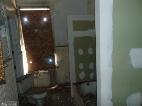 950 Pne St, Camden NJ  08103-2519 exterior