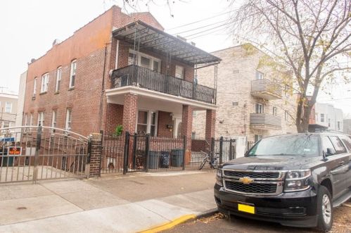 1847 Barnes Ave, Bronx NY  10462-3607 exterior