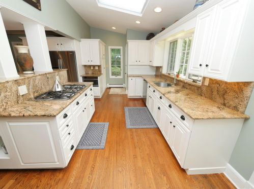 28 Little Harbor Rd, Mount Sinai NY  11766-1208 exterior