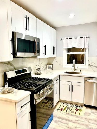 7 Little Ave, Middletown NY  10940-5109 exterior