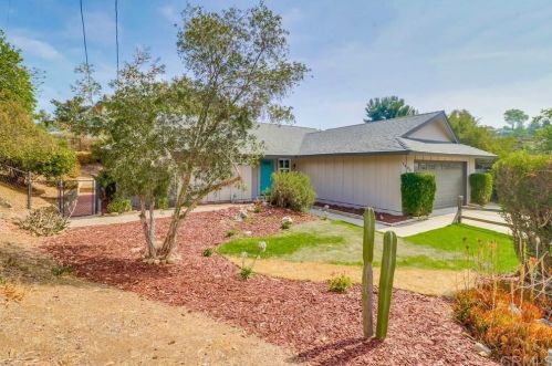 7584 Seton Hall St, La Mesa, CA 91942-1708