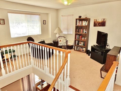 2888 Charlemagne Ave, Long Beach CA 90808-3401 exterior