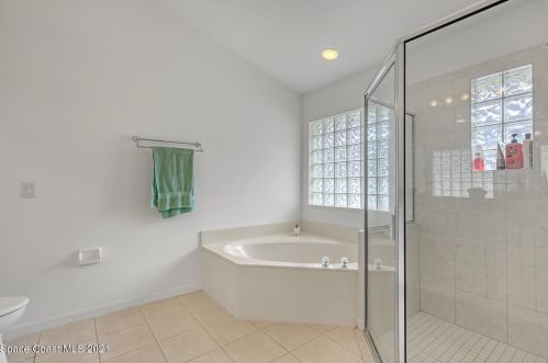 105 Keystone Dr, Sebastian FL  32958-6935 exterior