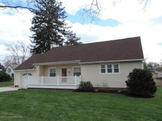 14 Helen Ave, East Freehold, NJ 07728-2626