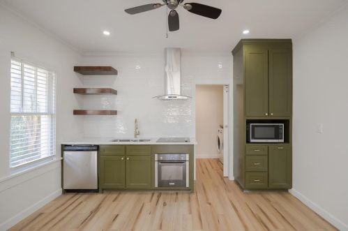 1004 Hickory St, Denton, TX 76201-9510